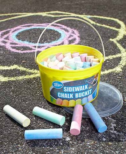 Sidewalk-Chalk-Design-Kit-bucket