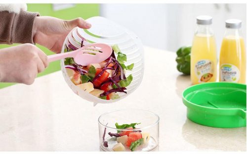 Easy-Salad-Maker-scooping-pouring