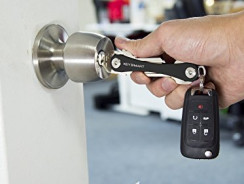 KeySmart – Compact Key Holder and Keychain Organizer