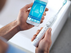 Philips Sonicare Flexcare Platinum Connected Rechargeable Toothbrush with UV Sanitizer