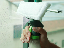 3-in-1 Spray Squeegee Saves Cleaning Time