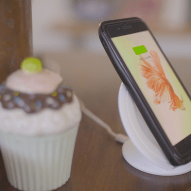 Eye iPhone Case – Turns Your iPhone Into An Android