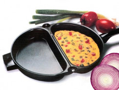 Omelette Pan Lets You Make Perfect Omelettes