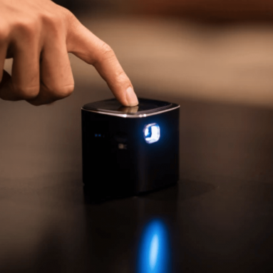 PIQO – World’s Most Powerful Pocket Projector